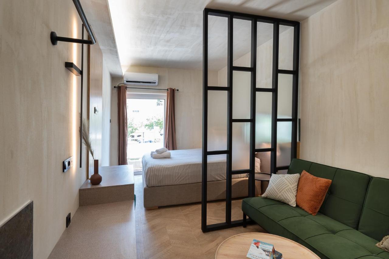 Leo Apartment
